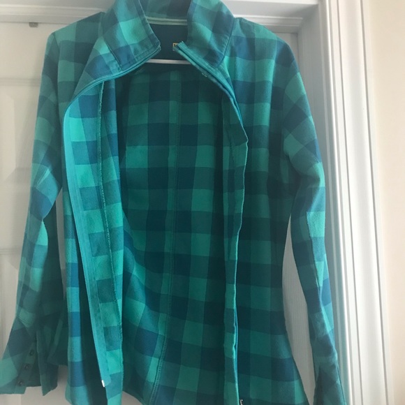 Under Armour Tops - Under Armour women’s full zip